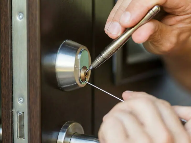 Chaveiro residencial em Barueri – abertura de porta e troca de fechadura
